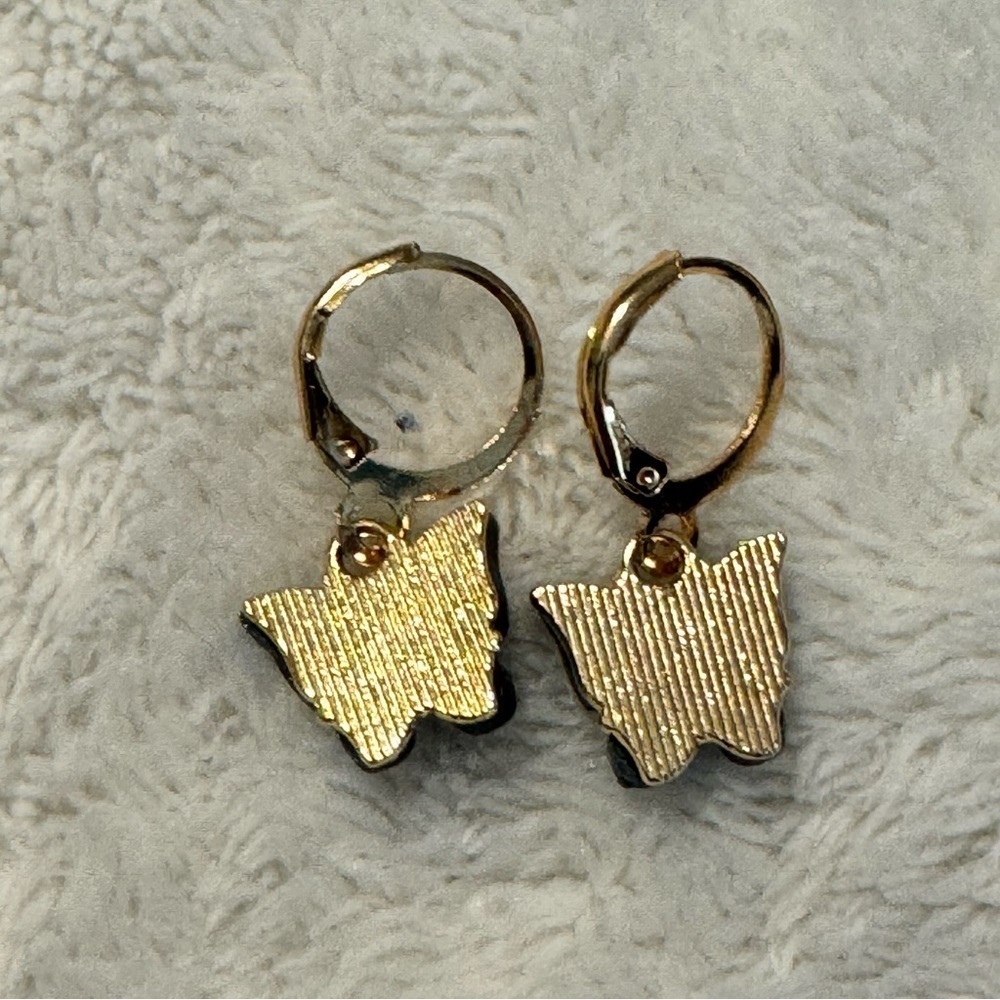 Beautiful Earrings - Picture 2 of 6